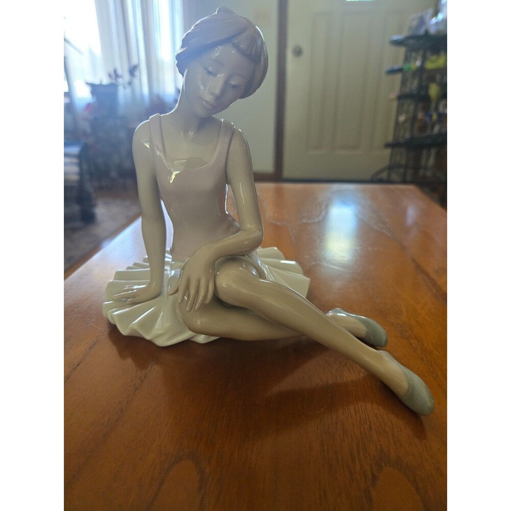 Vintage NAO by Llardo Rested Ballerina Hand Made Porcelain Spain